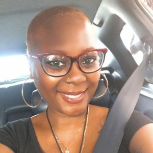 Meet your Posher, Aisha